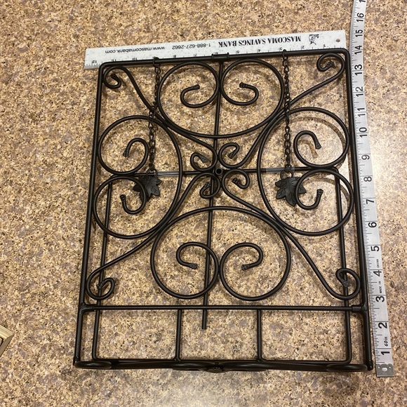 Longaberger Wrought Iron Cookbook Stand Maple Leaf (Stand Only-No Cookbook) - Picture 14 of 16